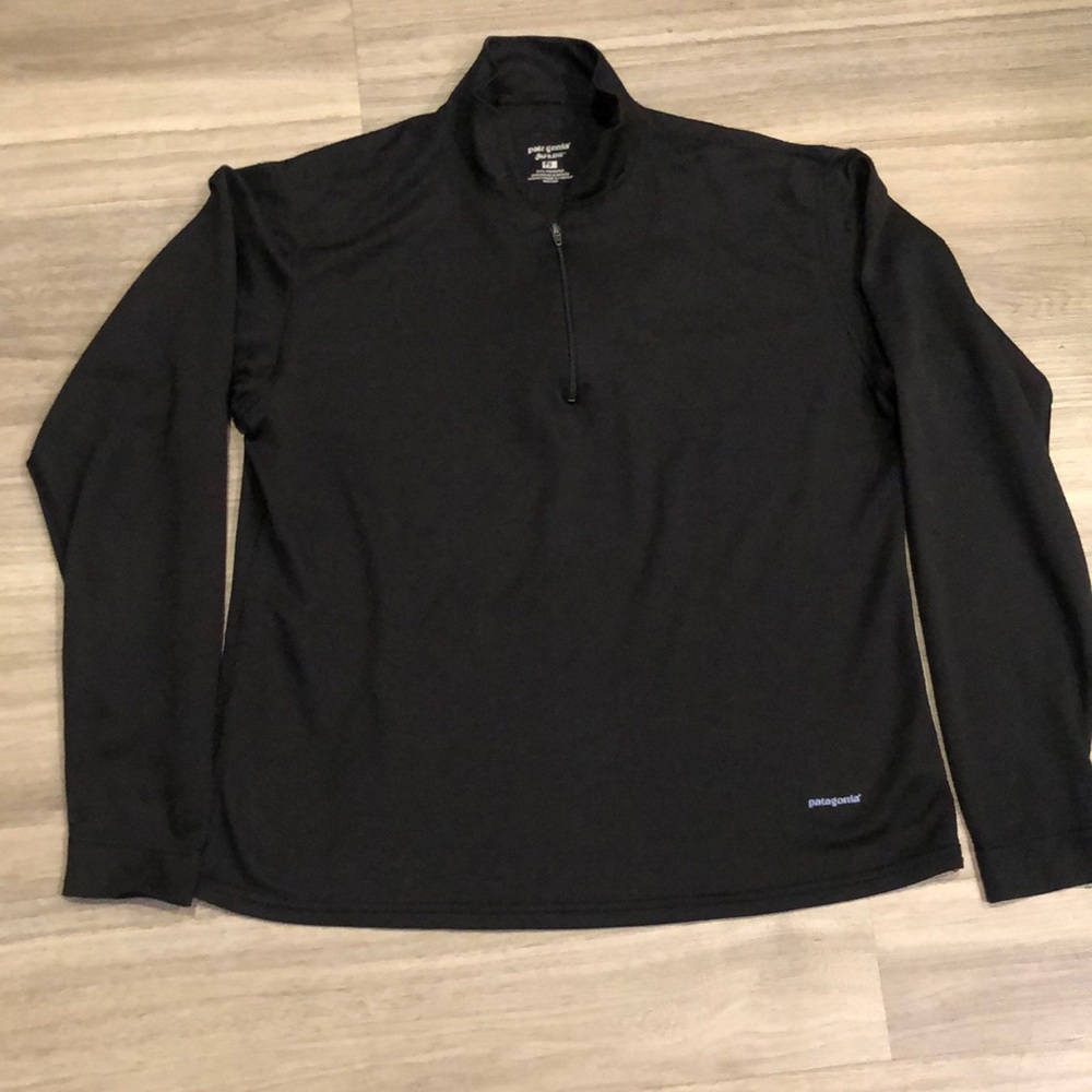 Patagonia size small long sleeve 1/4 zip